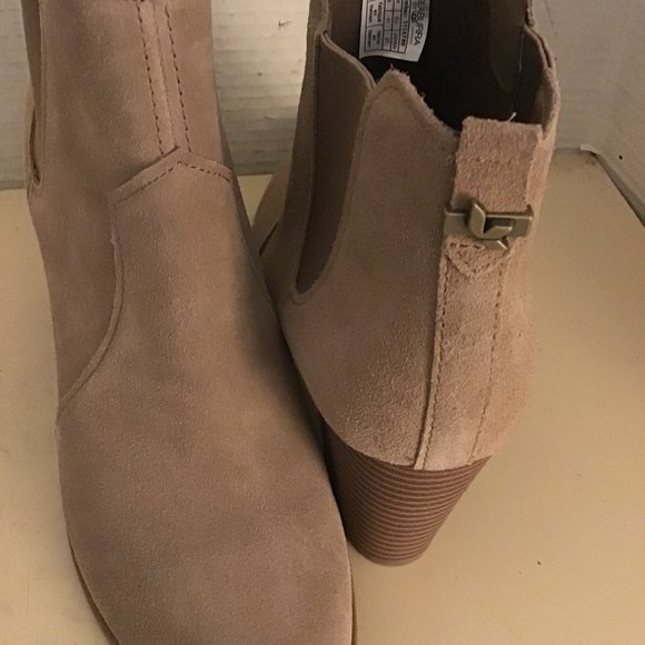 Koolaburra By Uggs women beige suede Chelsea heel boots US 10 - Picture 11 of 12